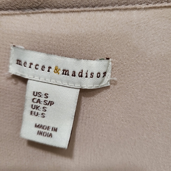 2/$30 Neutral Beaded Tank adds Sparkly to any Outfit - Size Small - Picture 4 of 4